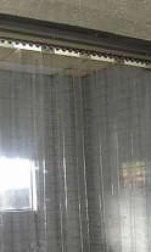 Cortina em tiras de pvc transparente Cortina em tiras de pvc transparente